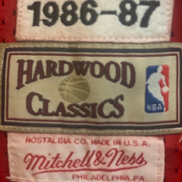 Mitchell and Ness Michael Jordan 1986-87 Jersey - Picture 3 of 4